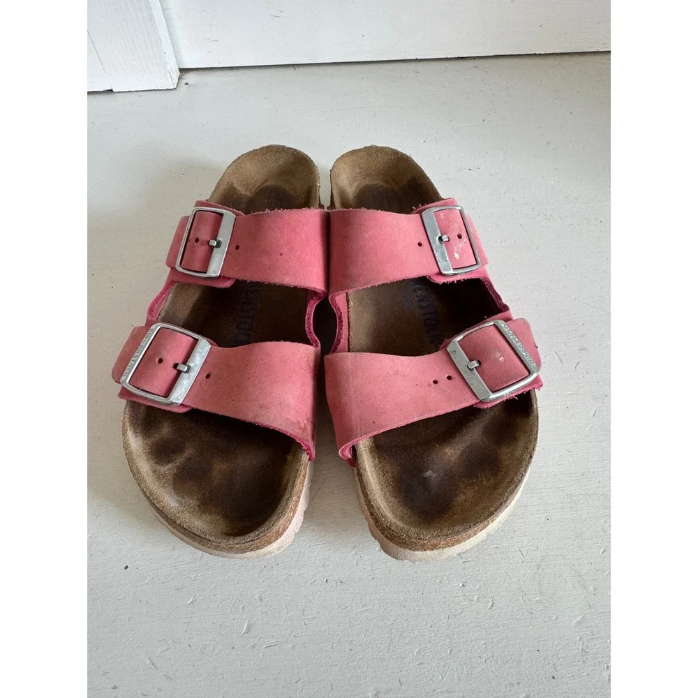 Birkenstock pink Arizona sandals size 38‎ (women's US 7-7.5)